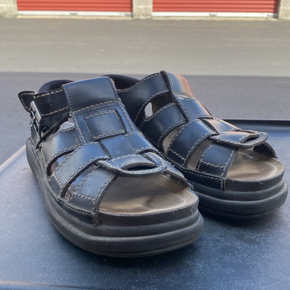 State Street Women’s Black Leather Fisherman Buckle Air Wair  Sandals Size 9.5 - Picture 11 of 16